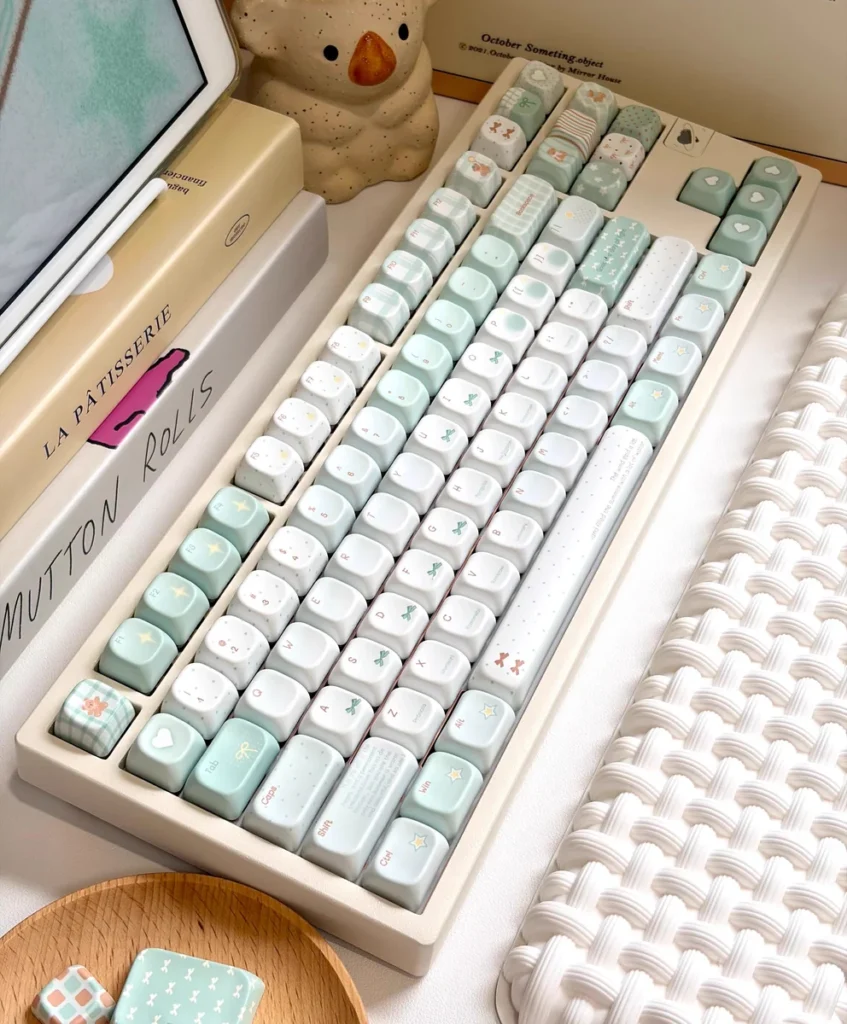 Full 147-key layout of the Coastal Mist keycap set