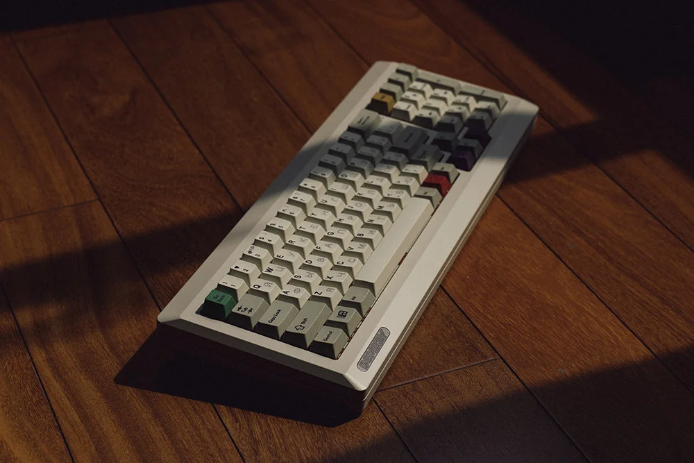 Side view of Cherry profile Retro Russian keycaps, demonstrating ergonomic sculpt