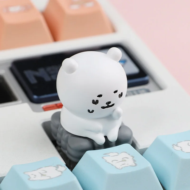 Chiikawa Joke Bear smiling artisan keycap on mechanical keyboard