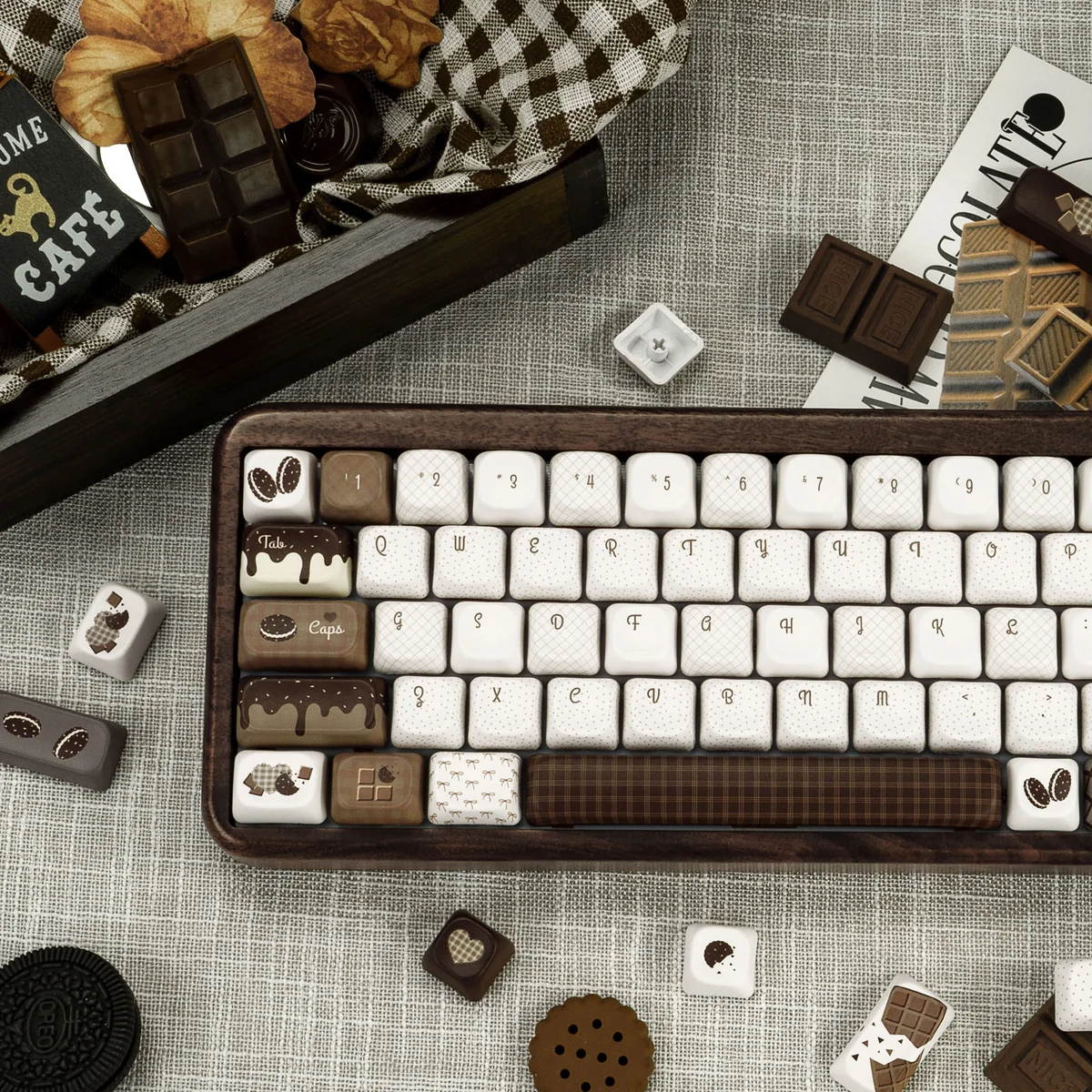 Crispy Dark Chocolate Keycap Set layout compatibility example
