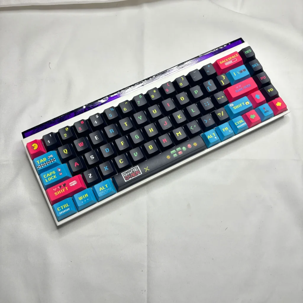 Texture and feel of the PBT keycaps, emphasizing durability and matte finish.