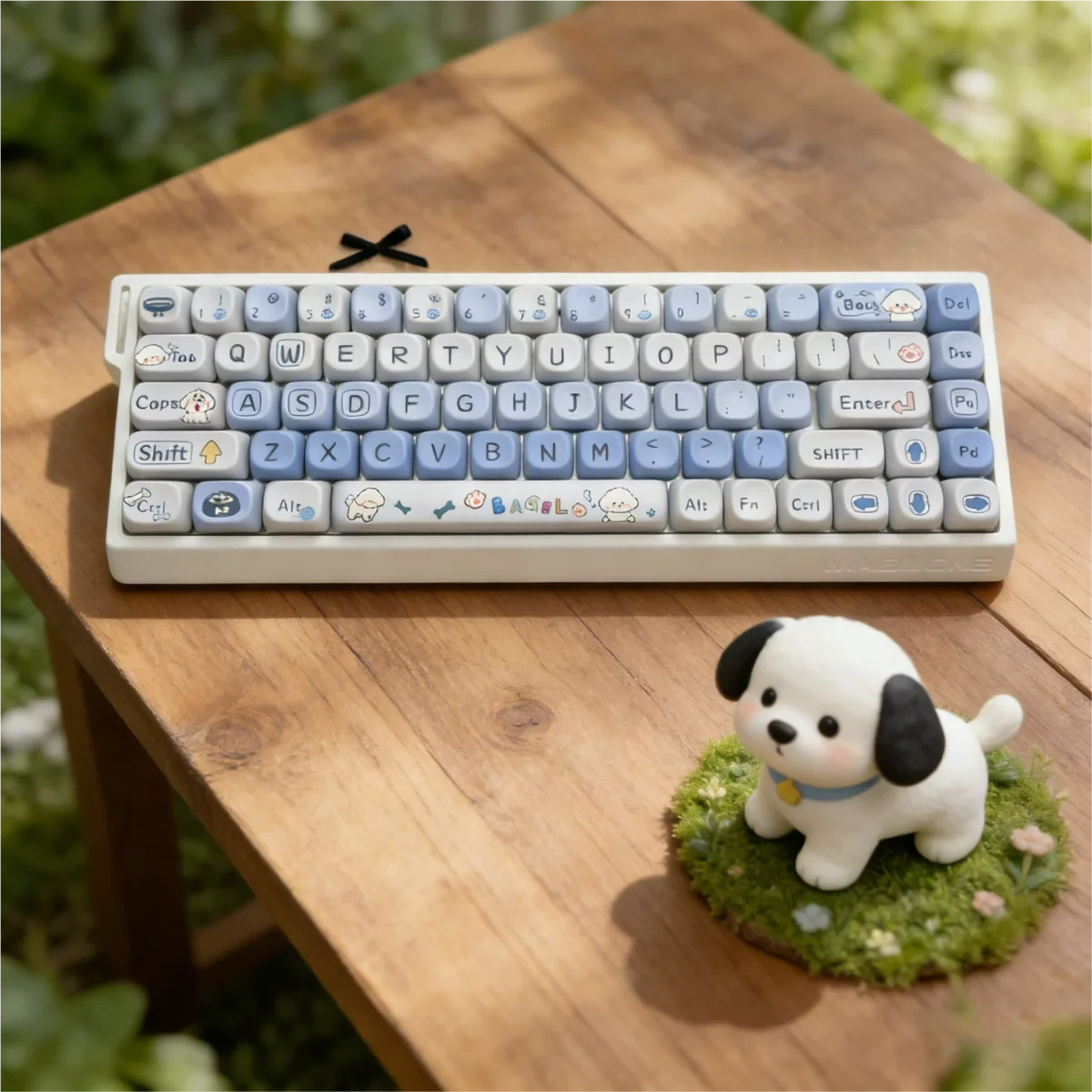 Side profile of Puppy Bagel MOA Keycap Unique Puppy Bagel design showing keycap set shape and fit