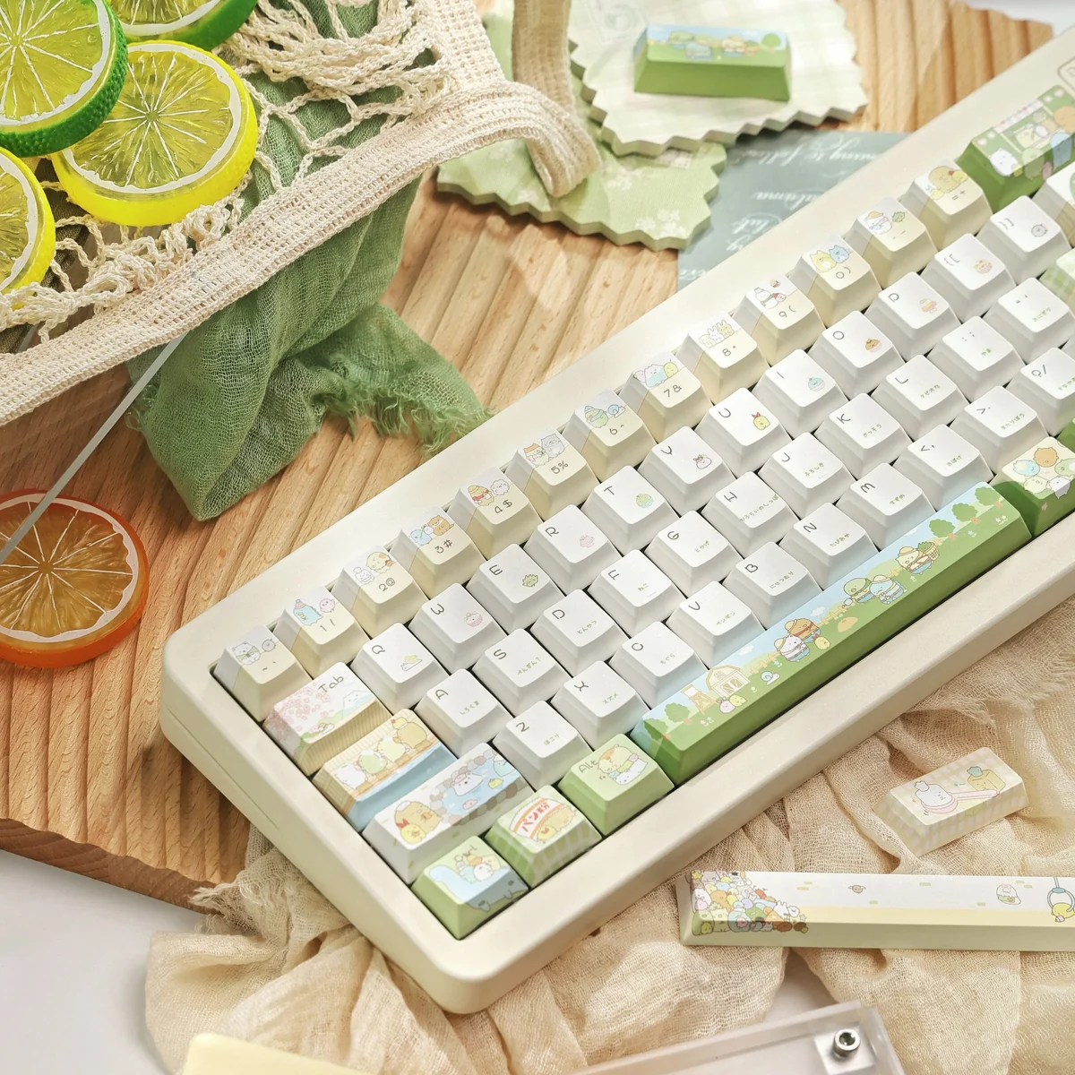 sumikko-gurashi-keycap-set-packaging