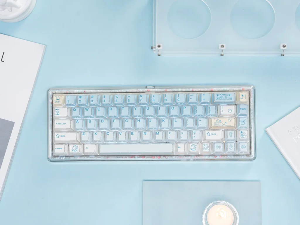 The Summer Kitty Keycap Set packaging, featuring brand logo and a glimpse of the keycaps inside